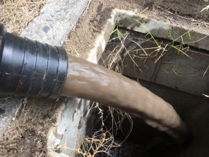 吸水側配管取替と井戸洗浄工事（松山市北梅本町）